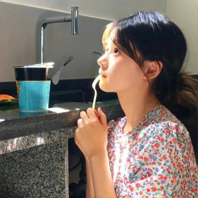 午夜下的刺花